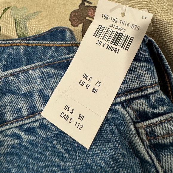 Abercrombie & Fitch The Loose High Rise Jean - Picture 5 of 9